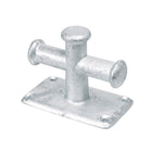Galvaniseret SeaTec bro pullert set fra siden, ideel til marinaer.