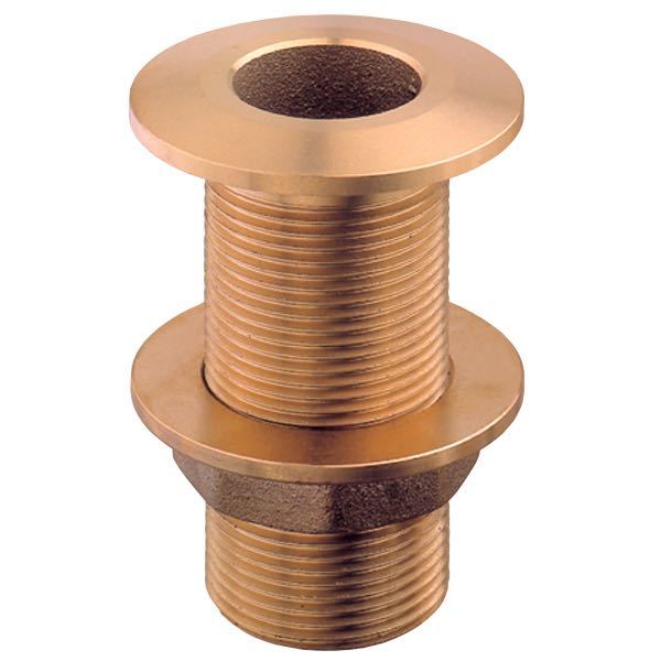 Guidi gennemføring 1 1/2" monteret i båd, viser praktisk anvendelse i marinen.