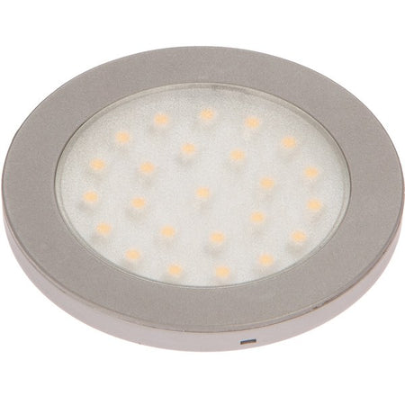 Nautecled loftslampe monteret i en bådkabine