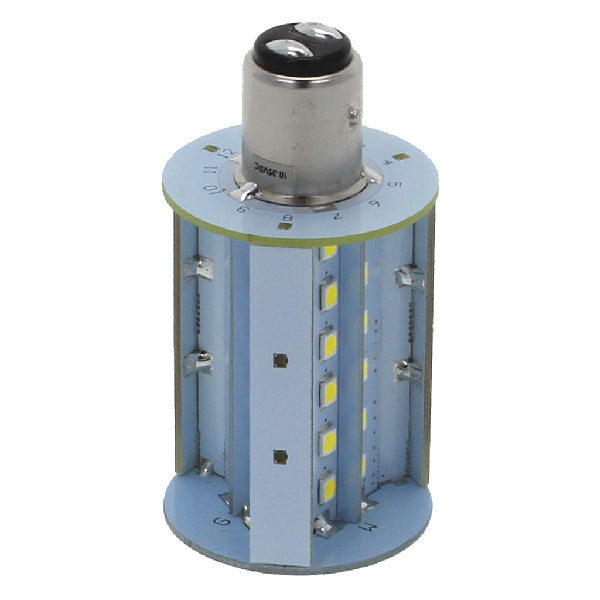 Nautecled lantern pære hella TriColor Bay15D monteret på båd