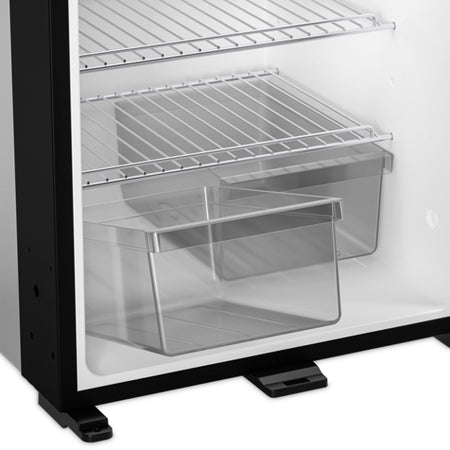 Dometic køleskab NRX0050C i brug under en bådtur