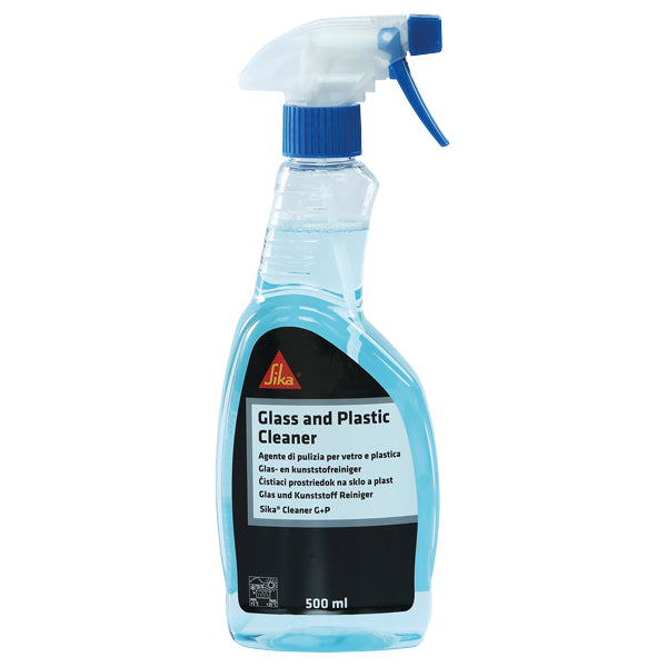 Sika Cleaner G + P i 500 ml flaske, klar til bådpleje