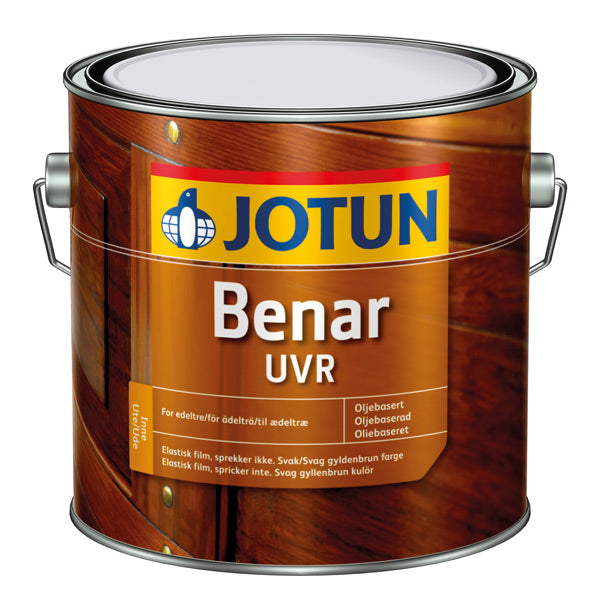 Jotun Benar UVR alkydolie i gyldenbrun farve i 3 liters beholder.