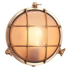 Skotlampe fra Foresti med mat glas, monteret på en bådvæg.