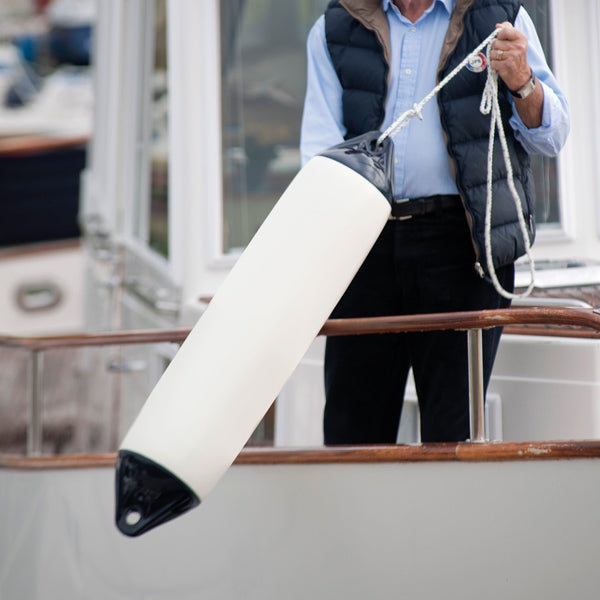 Polyform F1 fender set bagfra, klar til brug