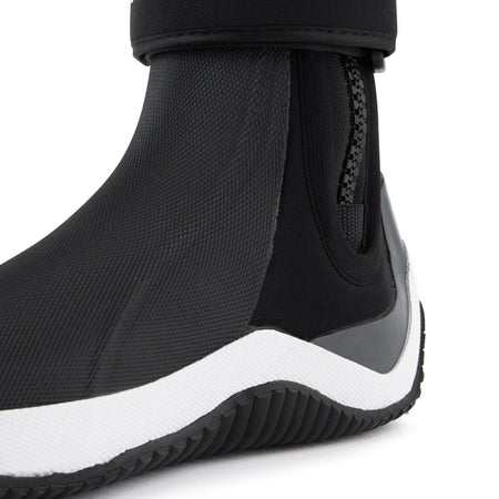 Gill 966 Aero støvle set forfra med detaljeret design